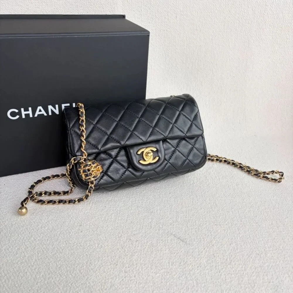 CHANEL brand color